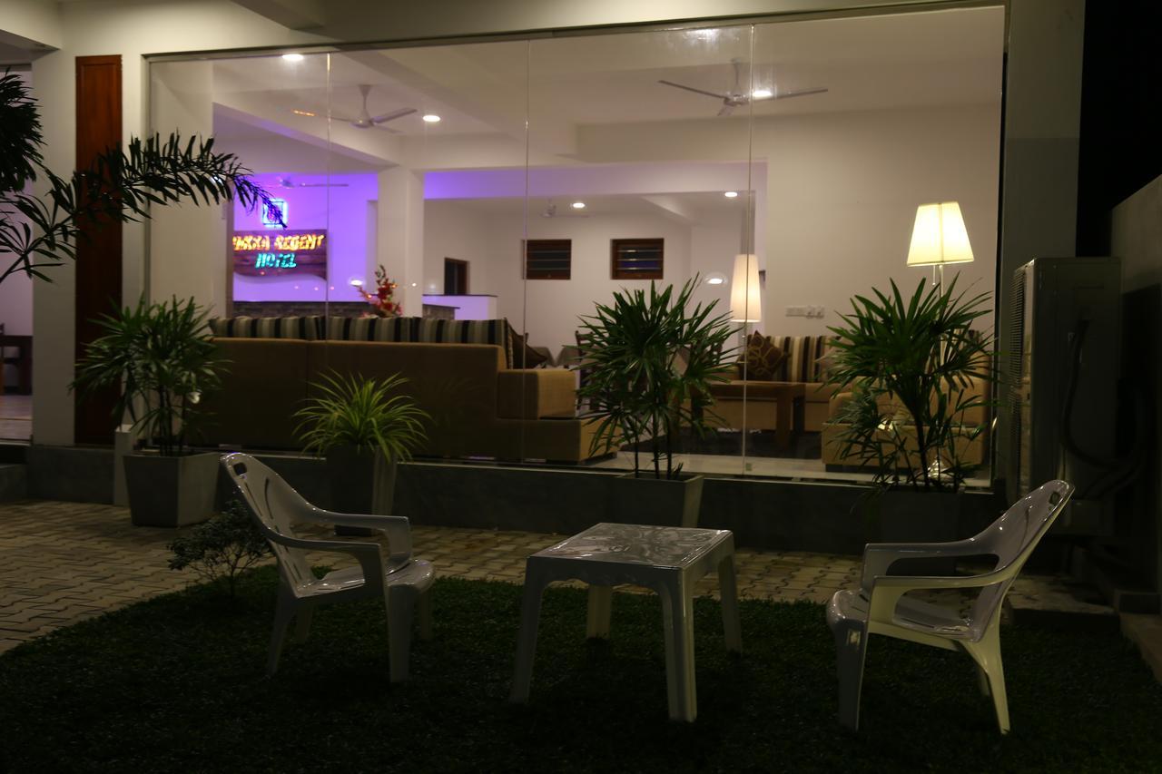 Hikka Regent Hotel ヒッカドゥワ エクステリア 写真