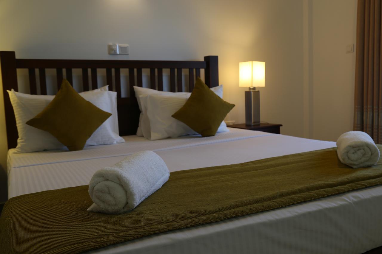 Hikka Regent Hotel ヒッカドゥワ エクステリア 写真