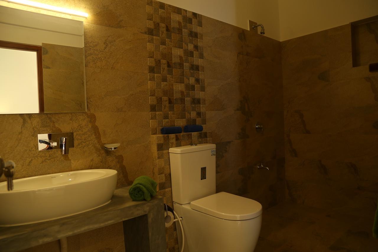 Hikka Regent Hotel ヒッカドゥワ エクステリア 写真